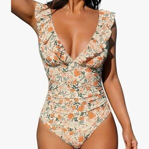 Cupshe Cream Floral Ruffle V-Neck One-Piece Swimsuit
